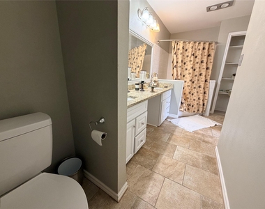 726 Country Place Drive - Photo Thumbnail 17