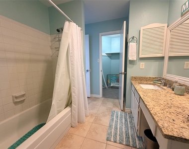 726 Country Place Drive - Photo Thumbnail 20