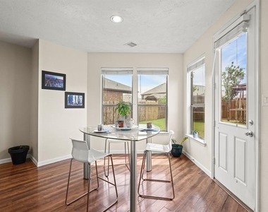 6719 Path Way Court - Photo Thumbnail 16
