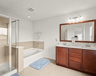 6719 Path Way Court - Photo Thumbnail 23