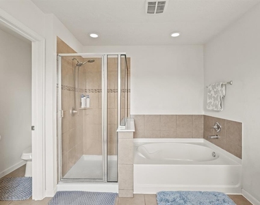 6719 Path Way Court - Photo Thumbnail 24