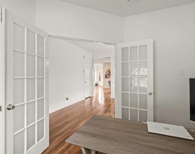 6719 Path Way Court - Photo Thumbnail 5
