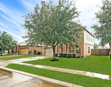 6719 Path Way Court - Photo Thumbnail 1