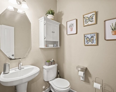 6719 Path Way Court - Photo Thumbnail 17