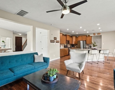 6719 Path Way Court - Photo Thumbnail 11