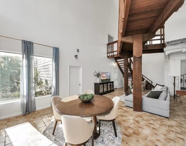 2002 Rosewood Street - Photo Thumbnail 10