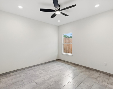 6138 Brookfield Drive - Photo Thumbnail 6