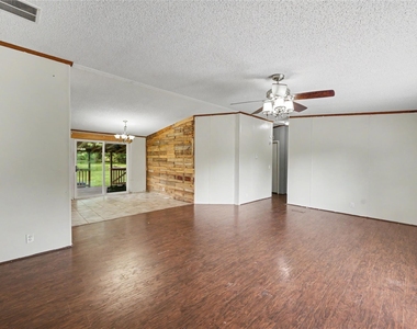 17685 Todd Street - Photo Thumbnail 17