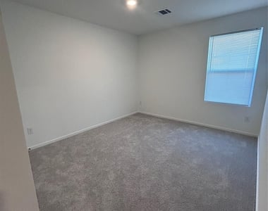 25721 John Wayne Road - Photo Thumbnail 14