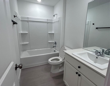 25721 John Wayne Road - Photo Thumbnail 15