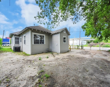 2102 Gray Street - Photo Thumbnail 29