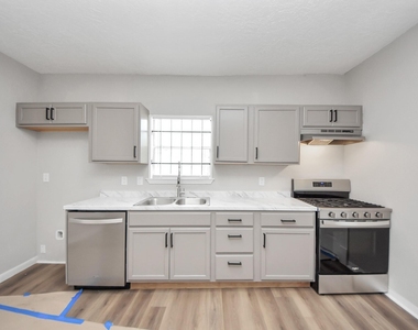 2102 Gray Street - Photo Thumbnail 12