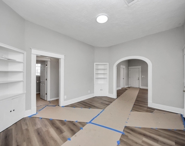 2102 Gray Street - Photo Thumbnail 14