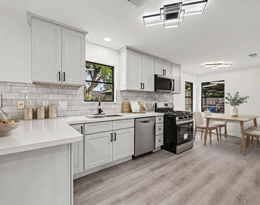 7607 Grape Street - Photo Thumbnail 9
