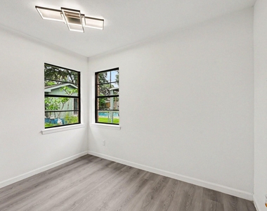 7607 Grape Street - Photo Thumbnail 15
