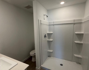 10418 Birds Nest Dr - Photo Thumbnail 9