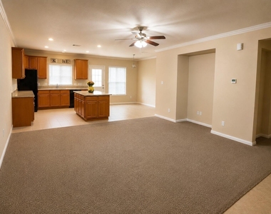 408 Price - Photo Thumbnail 1