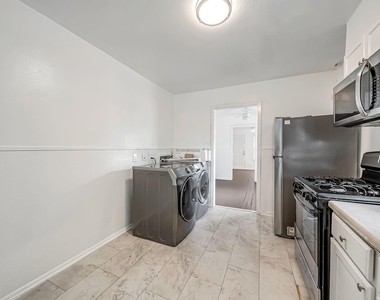 2721 Napoleon Street - Photo Thumbnail 11
