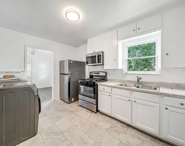 2721 Napoleon Street - Photo Thumbnail 10