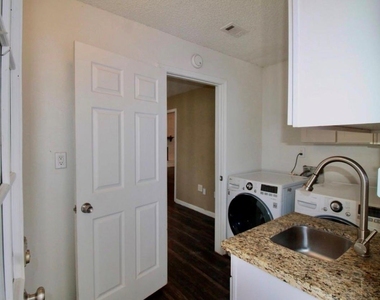 4701 Spring Lane - Photo Thumbnail 18