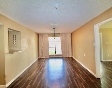 4701 Spring Lane - Photo Thumbnail 4