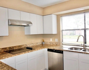 4701 Spring Lane - Photo Thumbnail 6