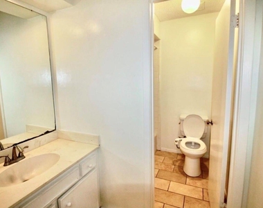 4701 Spring Lane - Photo Thumbnail 14