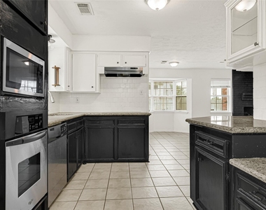 539 Belwin Drive - Photo Thumbnail 12
