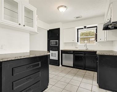 539 Belwin Drive - Photo Thumbnail 10