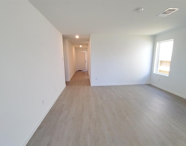 26810 Scarlet Willow Drive - Photo Thumbnail 19