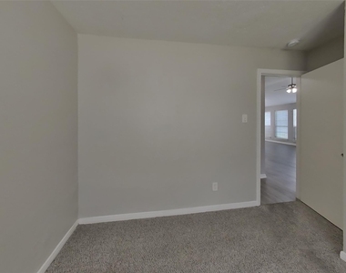 18311 Autumn Trails Lane - Photo Thumbnail 11