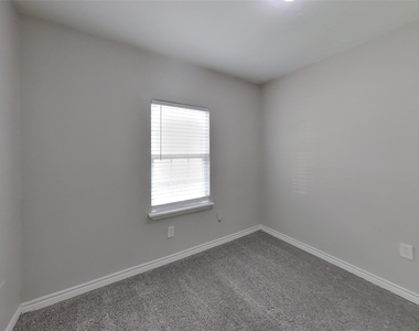 18311 Autumn Trails Lane - Photo Thumbnail 13