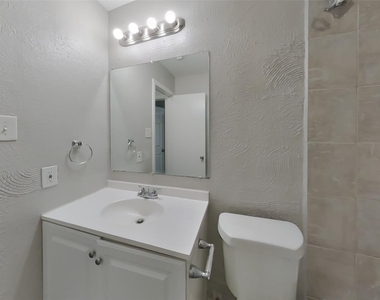 18311 Autumn Trails Lane - Photo Thumbnail 14