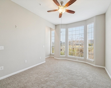 5353 Memorial Drive - Photo Thumbnail 4