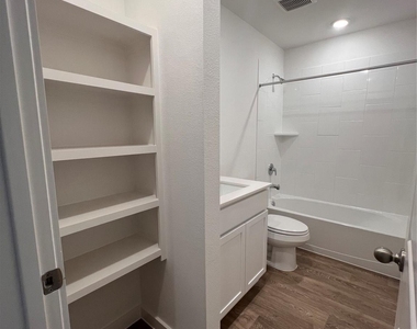 6324 Amberose Peak Lane - Photo Thumbnail 9