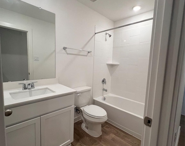6324 Amberose Peak Lane - Photo Thumbnail 13