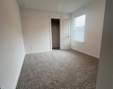 6324 Amberose Peak Lane - Photo Thumbnail 19