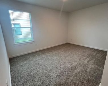 6324 Amberose Peak Lane - Photo Thumbnail 8