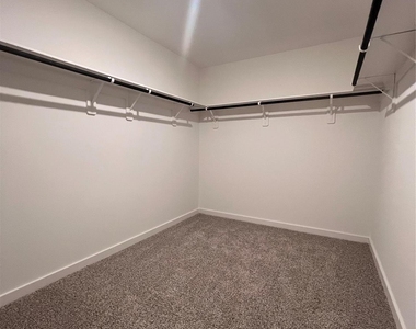 6324 Amberose Peak Lane - Photo Thumbnail 18