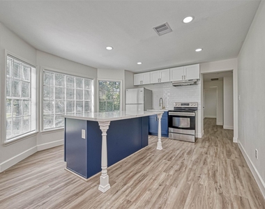 5609 Denmark Street - Photo Thumbnail 5