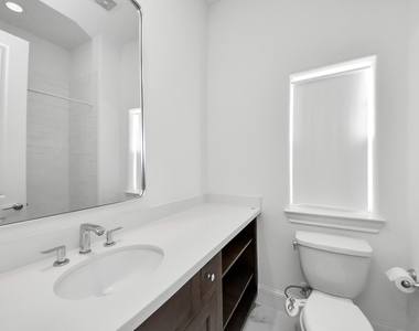 4005 Woodshire Village Estate - Photo Thumbnail 34