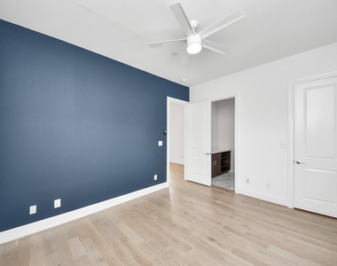 4005 Woodshire Village Estate - Photo Thumbnail 32
