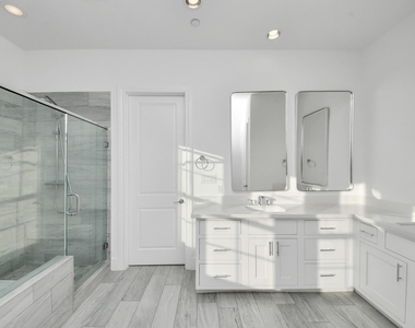 4005 Woodshire Village Estate - Photo Thumbnail 25