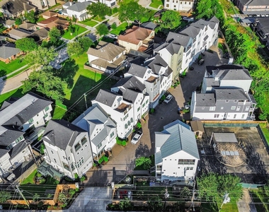 4005 Woodshire Village Estate - Photo Thumbnail 39