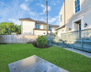 4005 Woodshire Village Estate - Photo Thumbnail 4