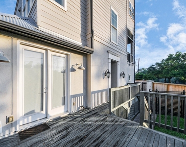 4005 Woodshire Village Estate - Photo Thumbnail 6