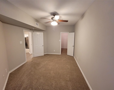2350 Westcreek Lane - Photo Thumbnail 10