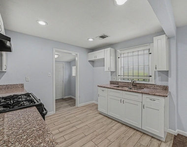 3107 Altoona Street - Photo Thumbnail 9