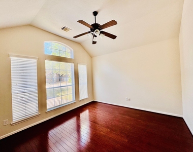 26123 Ginger Gable Lane - Photo Thumbnail 4