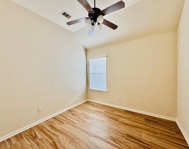 26123 Ginger Gable Lane - Photo Thumbnail 18